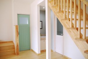 施主様デザインの洗面台ほか、遊び心溢れた空間です。 施主様デザインの洗面台ほか、遊び心溢れた空間です。